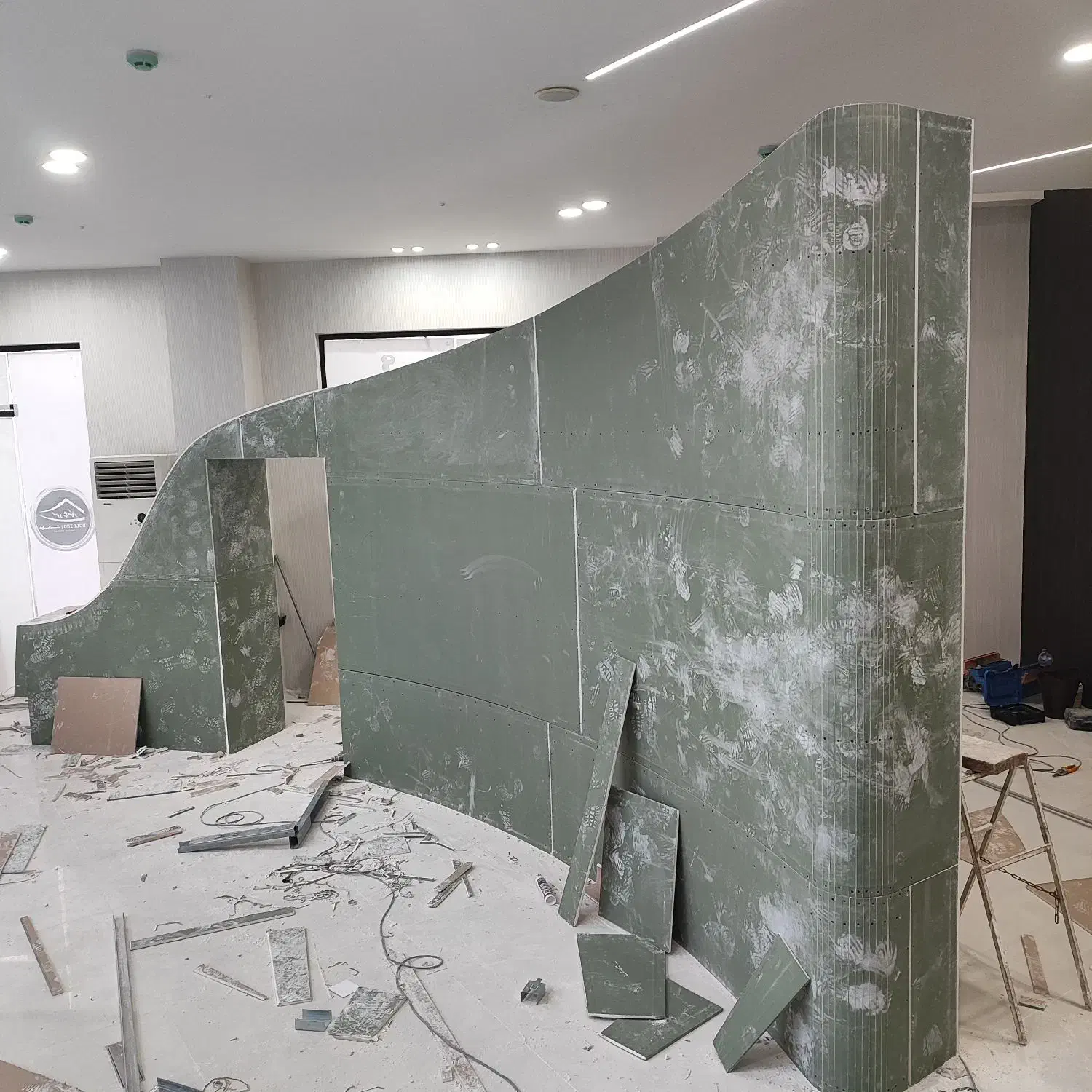 شاگرد کناف|استخدام معماری، عمران و ساختمانی|بندرعباس, |دیوار