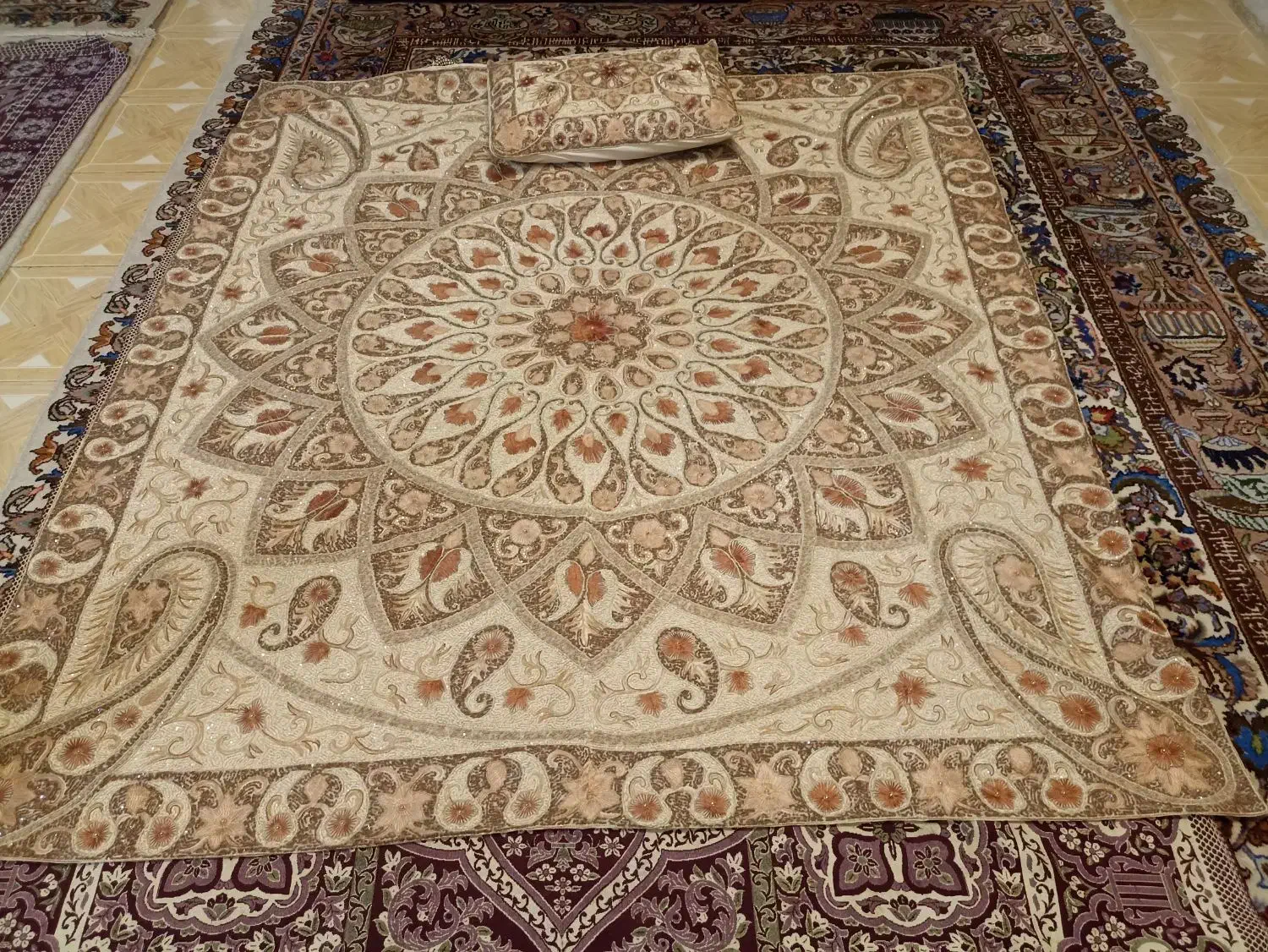 روتختی|سرویس روتختی|تربت‌حیدریه, نواب صفوی|دیوار