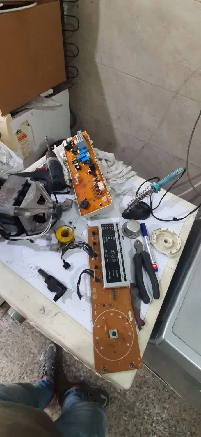 تعمیرات سرویس و نصب انواع یخچال لباسشویی در منزل|خدمات پیشه و مهارت|ملایر, |دیوار