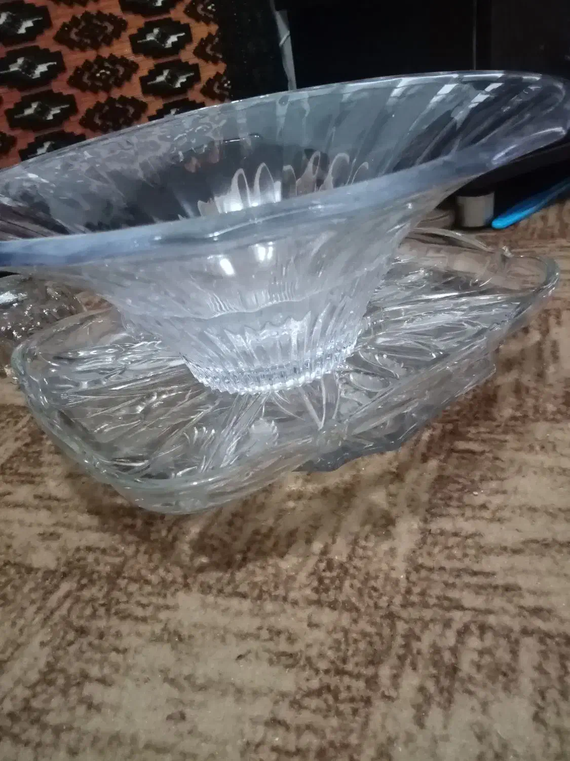 تعدادی بلور ومیوه خوری وشکلات خوری همه نو|ظروف سرو و پذیرایی|رشت, استقامت ۲|دیوار