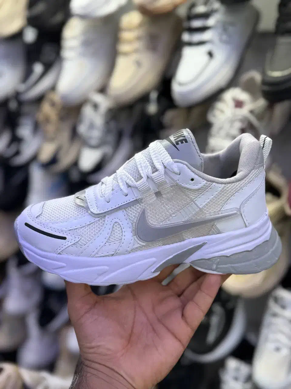 اسپرت زنانه ومردانه|کیف، کفش، کمربند|یزد, |دیوار