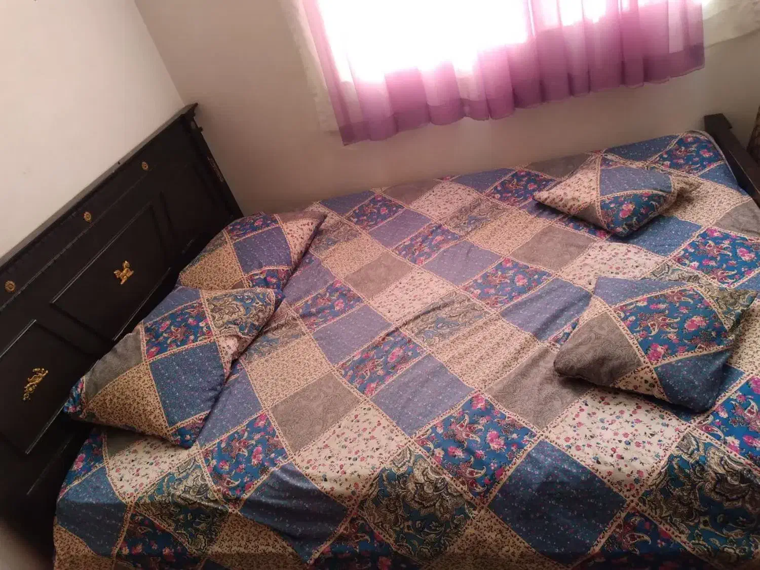 تخت و دراور چهار کشو|تخت و سرویس خواب|شهمیرزاد, |دیوار