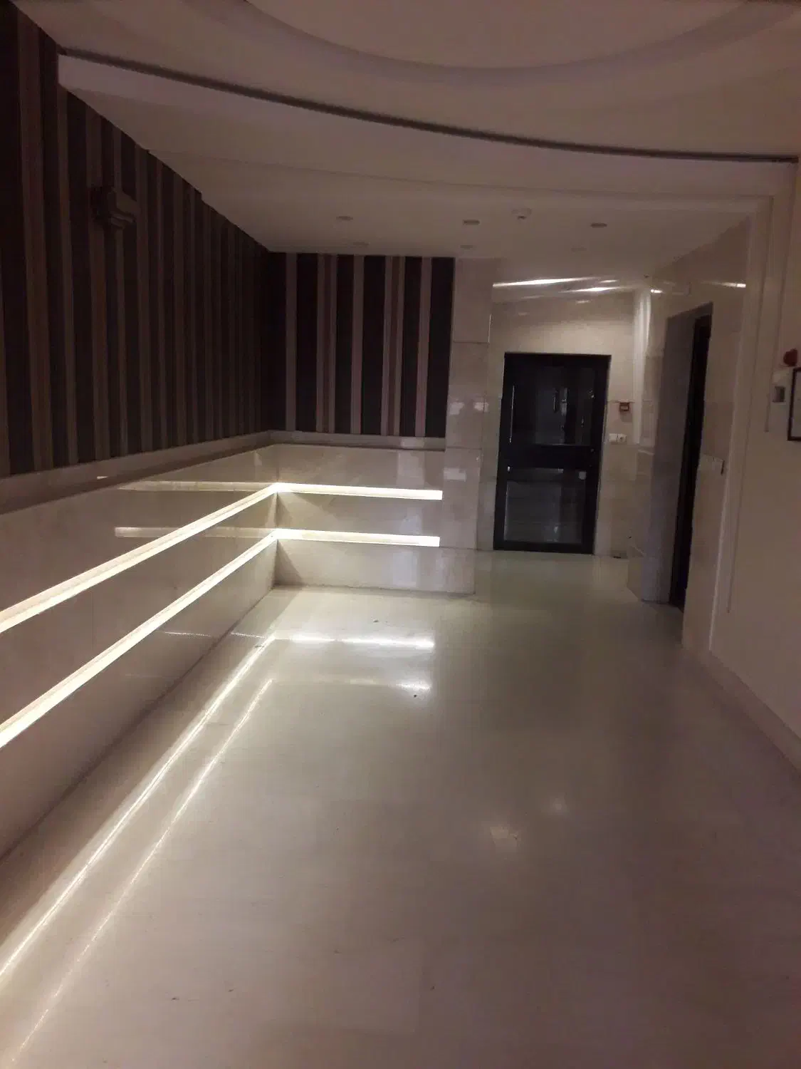 اجاره مسکونی بر حافظ /۲۱۰متر/تخلیه|اجارهٔ آپارتمان|قم, بکایی|دیوار