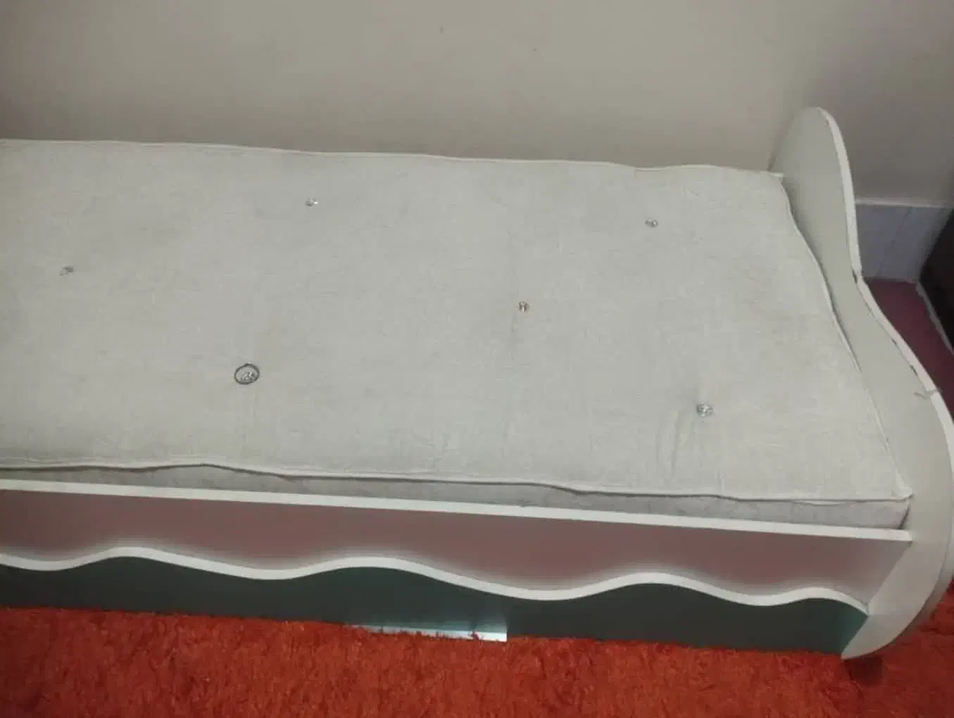 تخت و تشک نوجوان|تخت و سرویس خواب|اصفهان, فردوان|دیوار