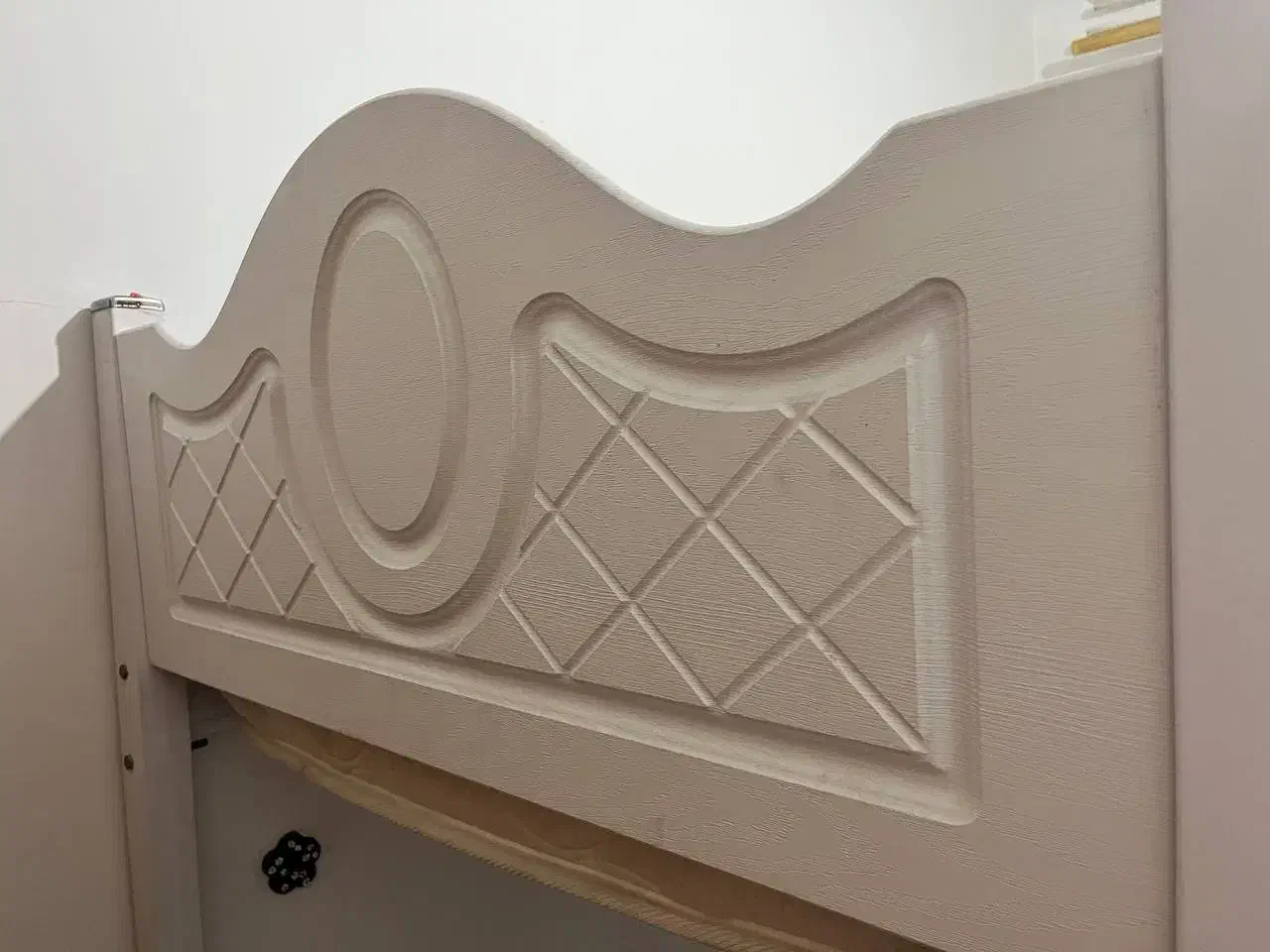 تخت دو طبقه|تخت و سرویس خواب|رشت, منظریه|دیوار