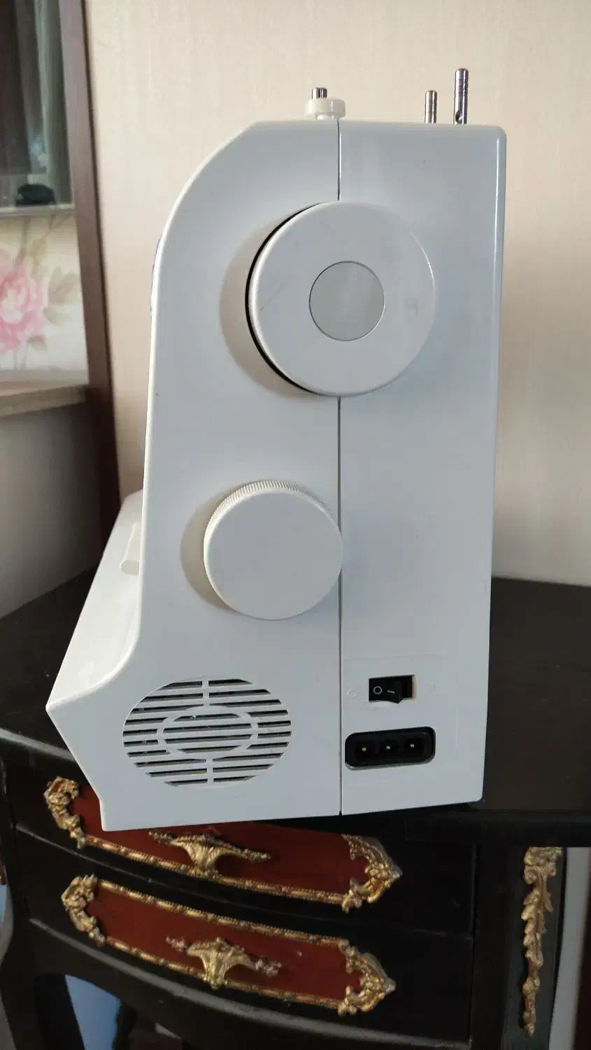 ۲عددچرخ خیاطی برقی نو وسالم|چرخ خیاطی و ریسندگی|مشهد, هنرور|دیوار