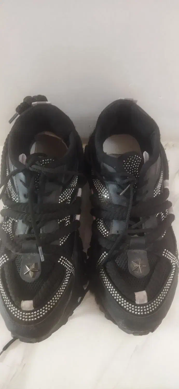 کفش|کیف، کفش، کمربند|کرمان, |دیوار