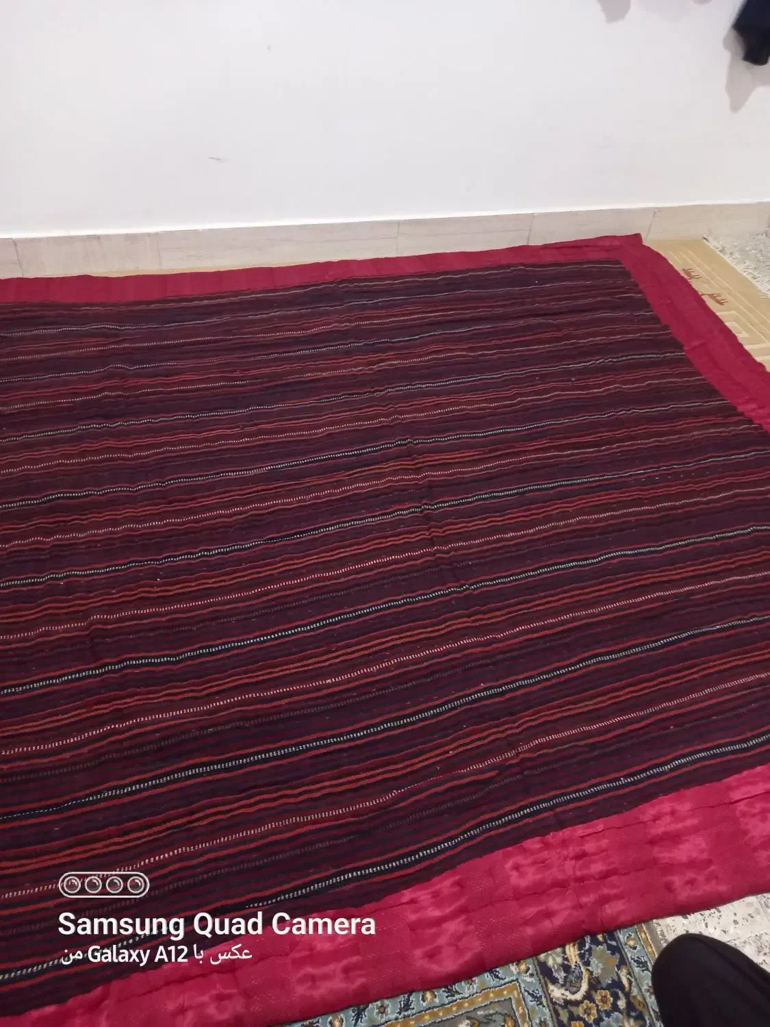 دوعدد لحاف مخمل و جاجیمی دست بافت|رختخواب، بالش، پتو|دزفول, |دیوار