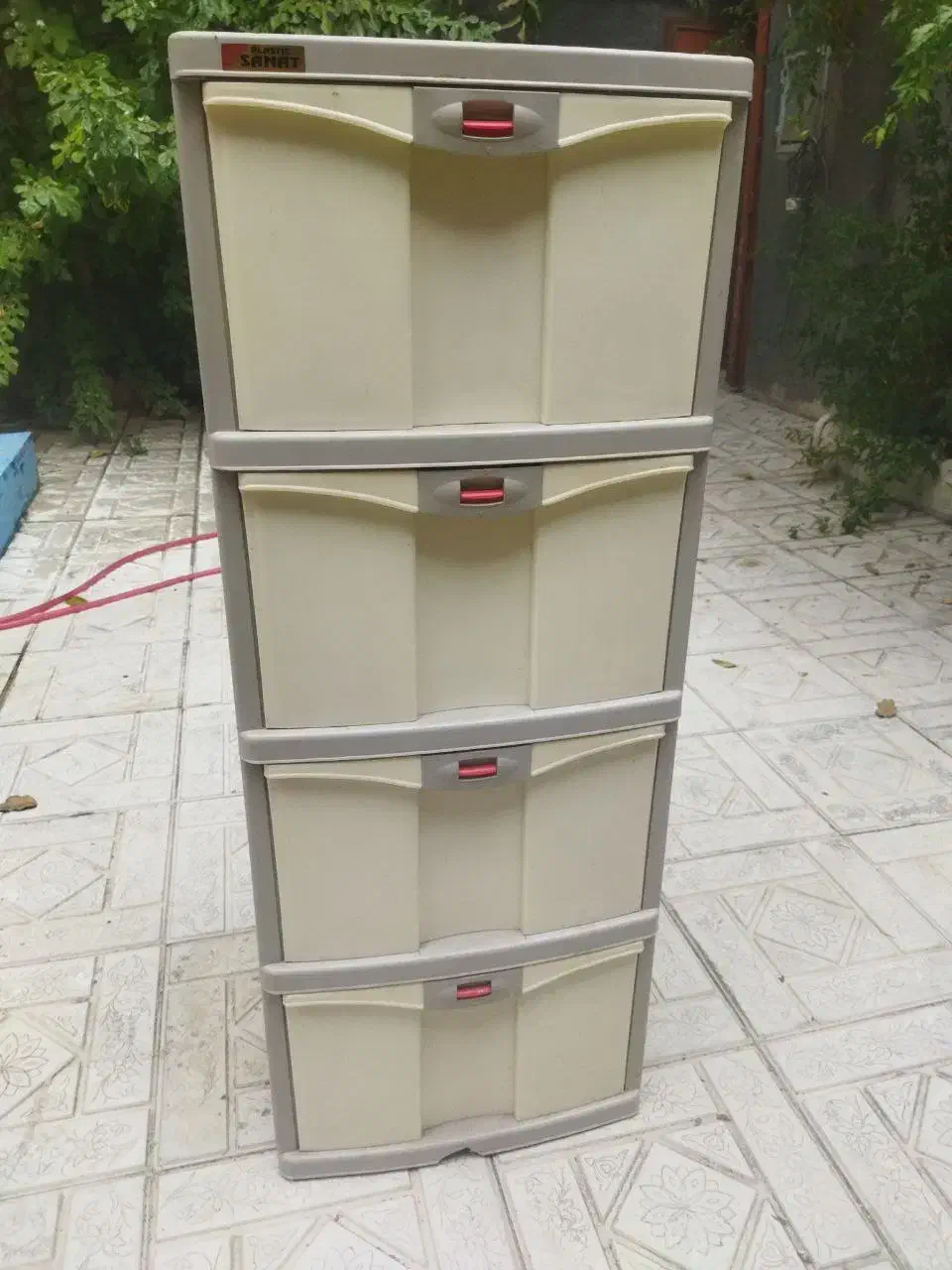 دوعدد فایل صنعت پلاستیک کاوه نو نو|مبلمان خانگی و میز عسلی|سنندج, |دیوار