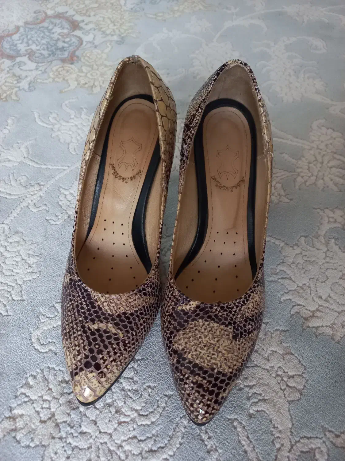 کفش|کیف، کفش، کمربند|آق قلا, |دیوار