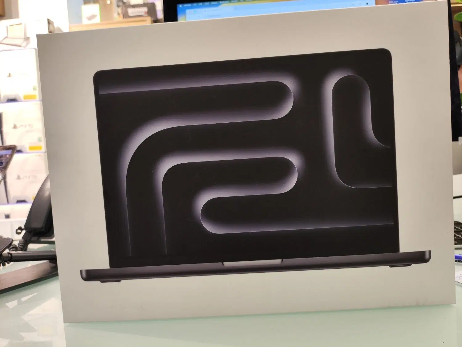 MacBook Pro MW2V3 M4 14 Inch|رایانه همراه|تهران, فلسطین (میدان انقلاب)|دیوار