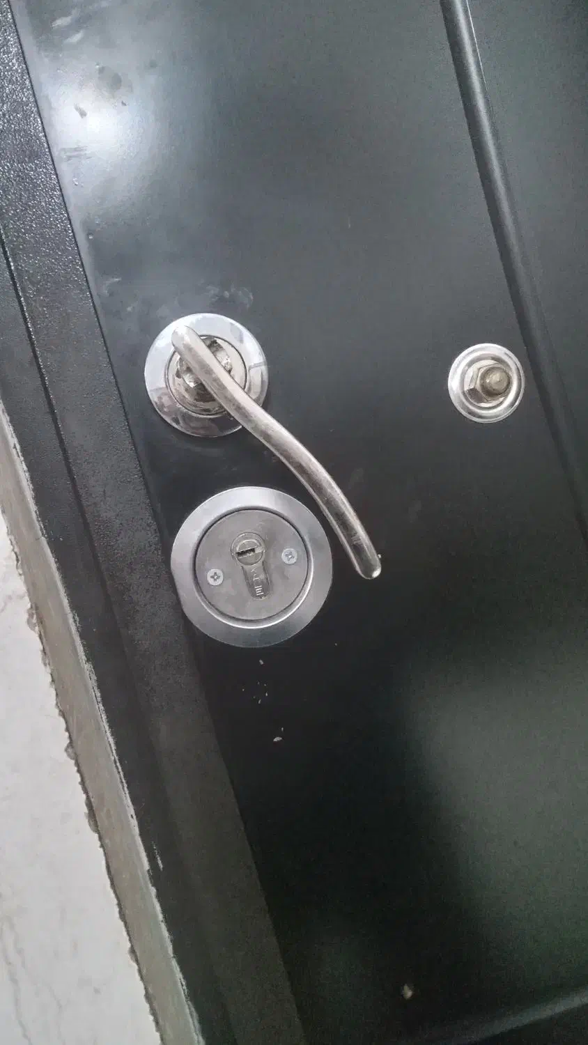 تعمیر کار درب و پنجره|خدمات پیشه و مهارت|کرمانشاه, |دیوار