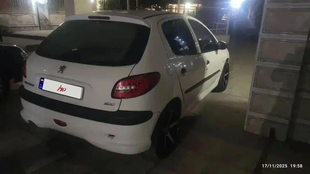 پژو 206تیپ 5مدل 96|خودرو سواری و وانت|شیراز, شهرک مفتح|دیوار