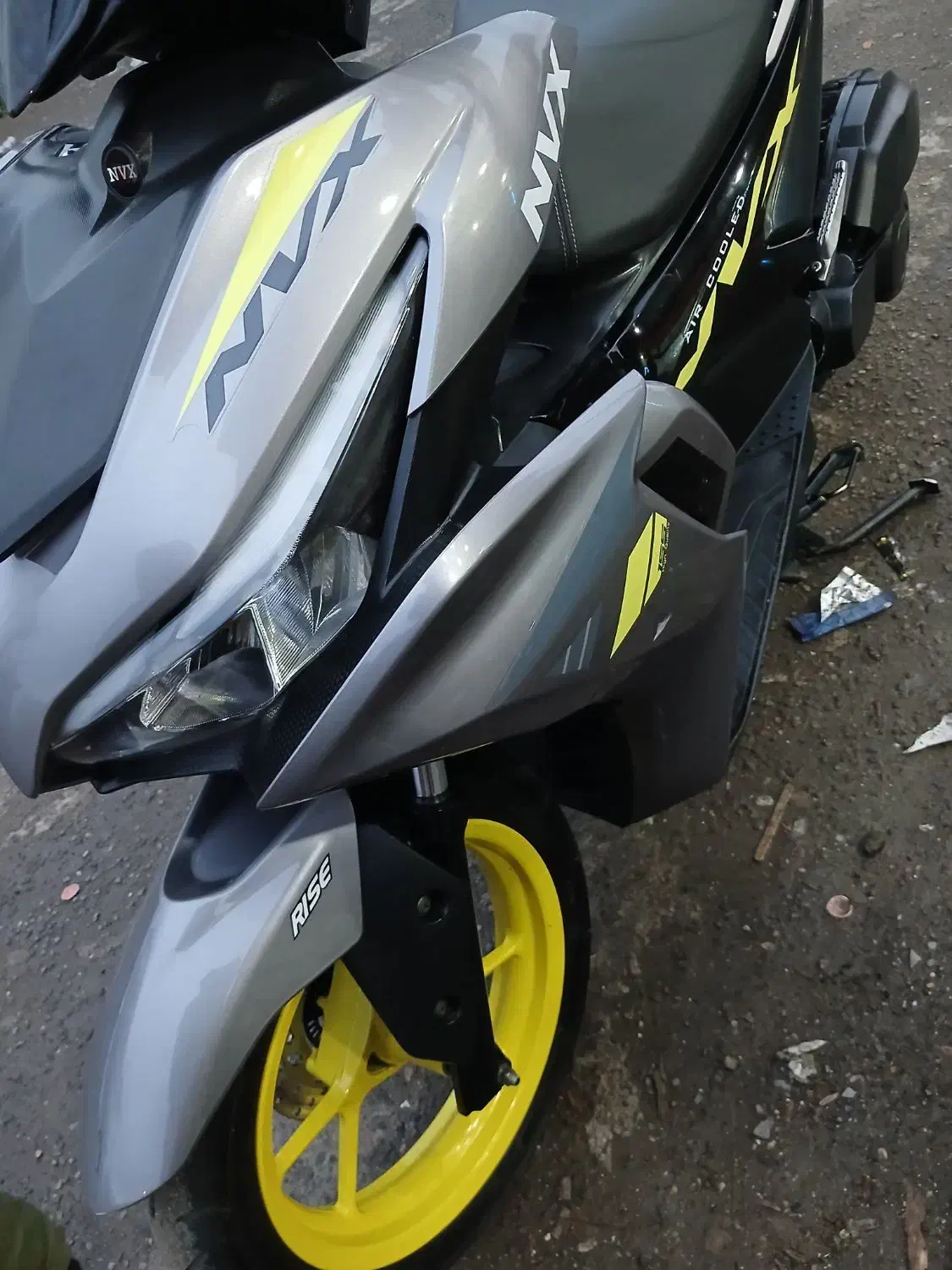 آیروکس ۴۰۱ در حد صفر|موتورسیکلت|لوندویل, |دیوار