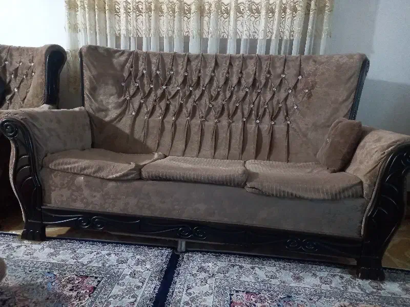 فرش ومبل|مبلمان خانگی و میز عسلی|رشت, باهنر|دیوار