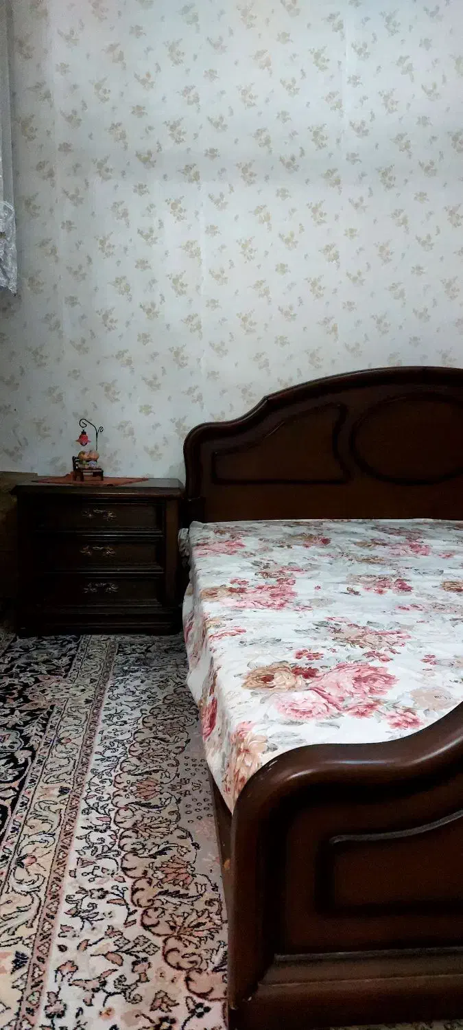 سرویس خواب دونفره چوبی همراه تشک فنری استاندارد|تخت و سرویس خواب|کرمانشاه, |دیوار