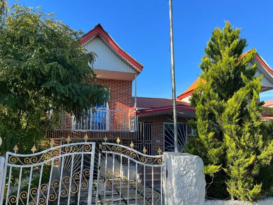 ویلانیم پیلوت شهرکی دنج نزدیک دریاچه|فروش خانه و ویلا|تهران, تهرانپارس جنوبی|دیوار