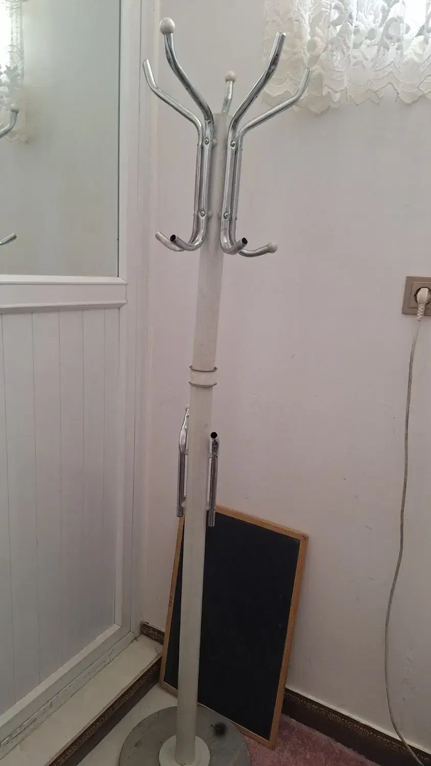 چوب لباسی|بندرخت و رختآویز|شاهینشهر, شهرک امام رضا|دیوار