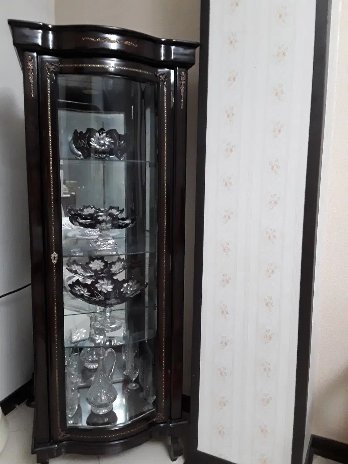 بوفه ویترین چوبی|بوفه، ویترین، کنسول|تهران, شهرک ولیعصر جنوبی|دیوار