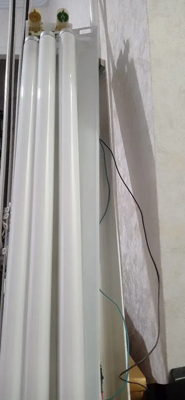 مهتابی تک و دوقلو سالم  براکت تلویزیون|لامپ و چراغ|همدان, |دیوار