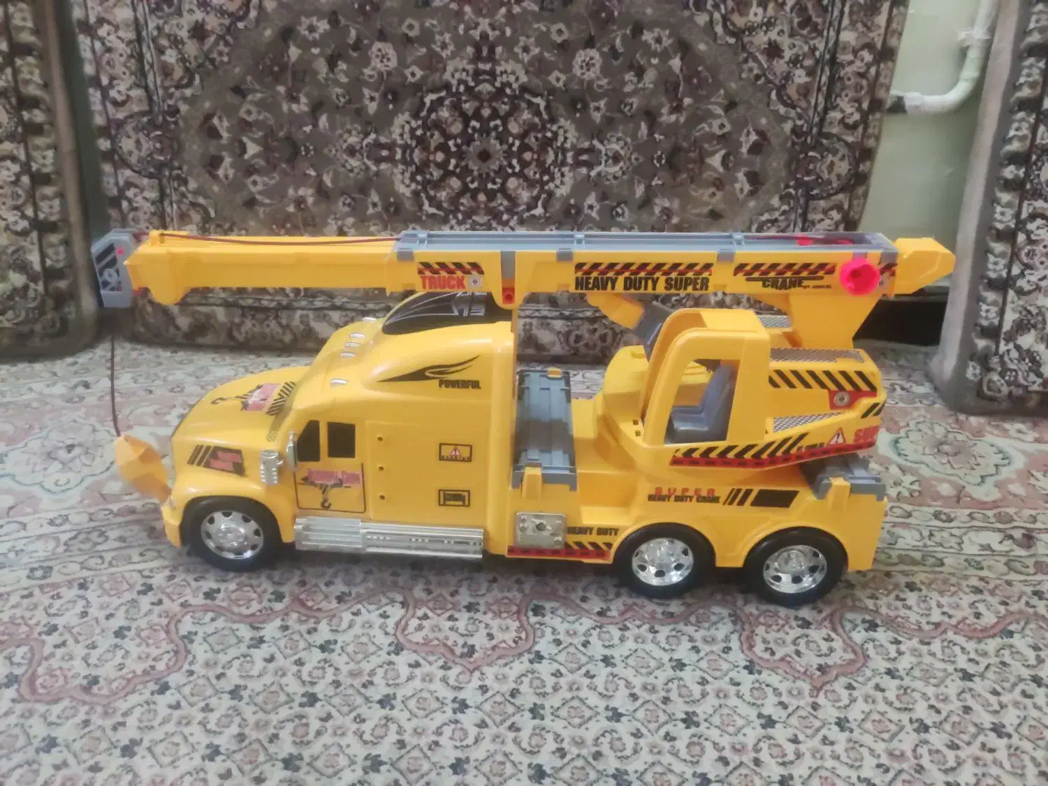 ماشین بازی جرثقیل بزرگ کاملا سالم و در حد نو|اسباببازی|کرمانشاه, |دیوار