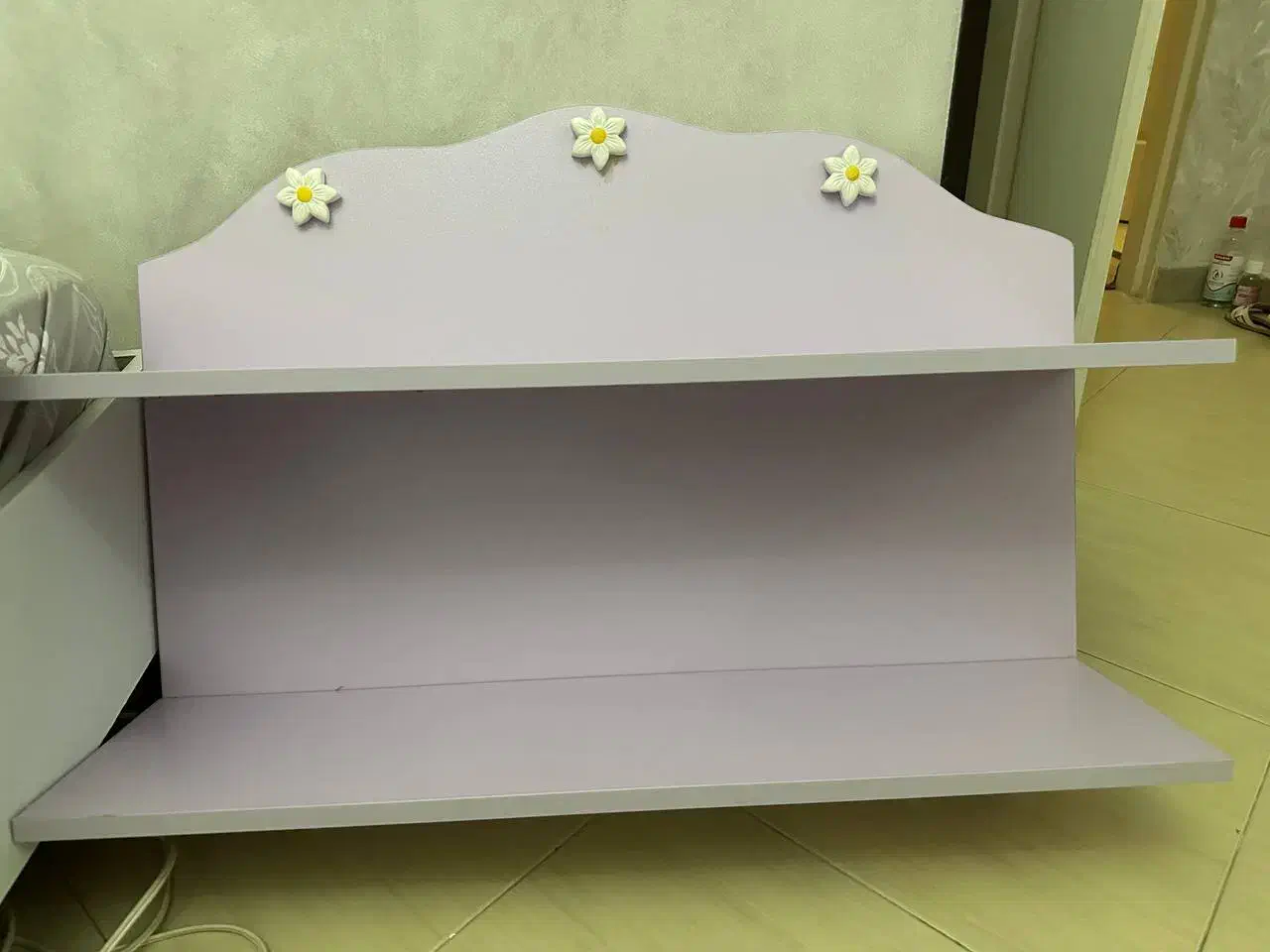 شلف دیواری یاسی رنگ|کتابخانه، شلف، قفسه‌های دیواری|تهران, جنت‌آباد مرکزی|دیوار