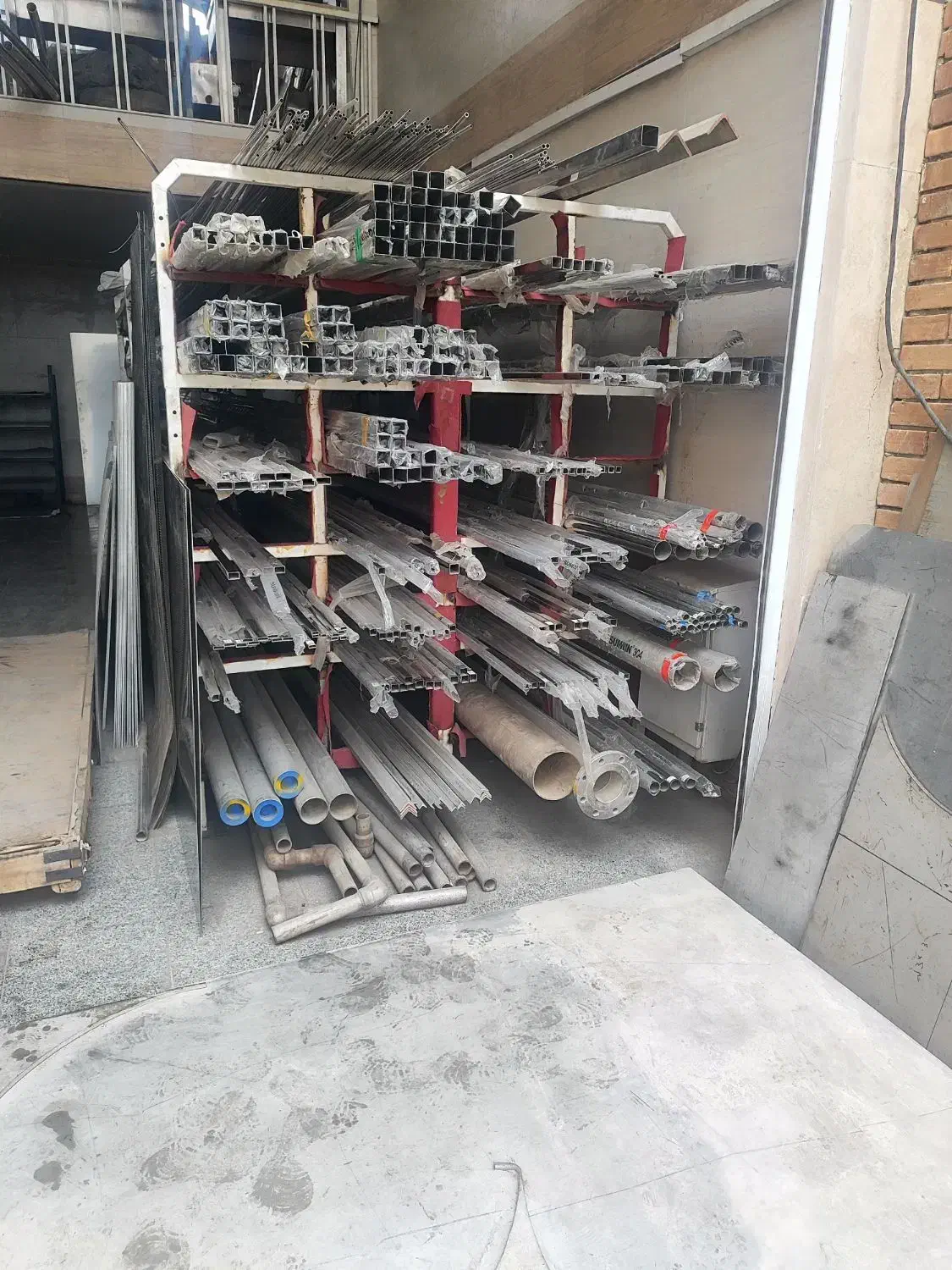 ورق استیل.لوله .پروفیل نبشی.تسمه.میلگرداستیل|عمدهفروشی|شیراز, شهرک صنعتی شیراز|دیوار