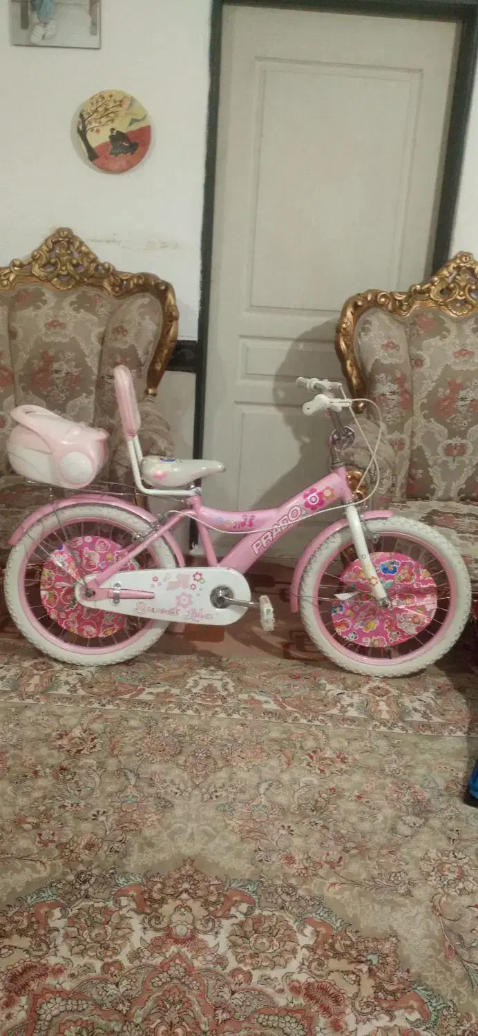 دوچرخه سایز ۲۰ دخترانه درحدنو تر تمیز خوشرنگ پرادو|دوچرخه، اسکیت، اسکوتر|رباطکریم, منجیل آباد|دیوار
