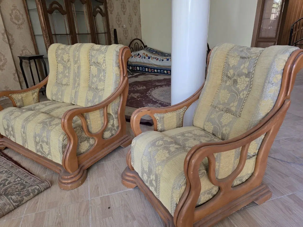 مبل|مبلمان خانگی و میز عسلی|مشهد, چاهشک|دیوار