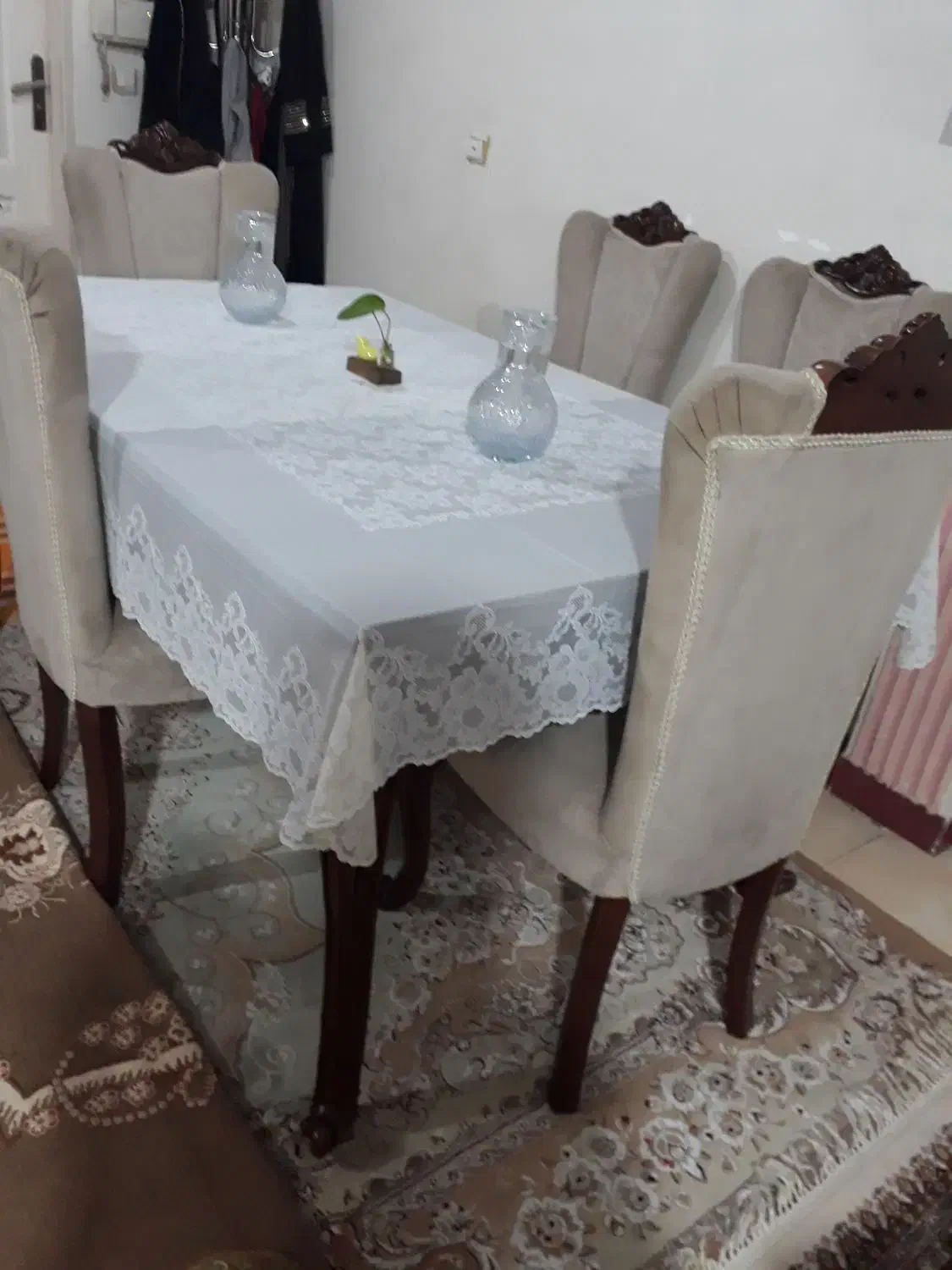 مبل هفت نفره همراه با میز غذاخوری شش نفره|مبلمان خانگی و میز عسلی|گلپایگان, |دیوار