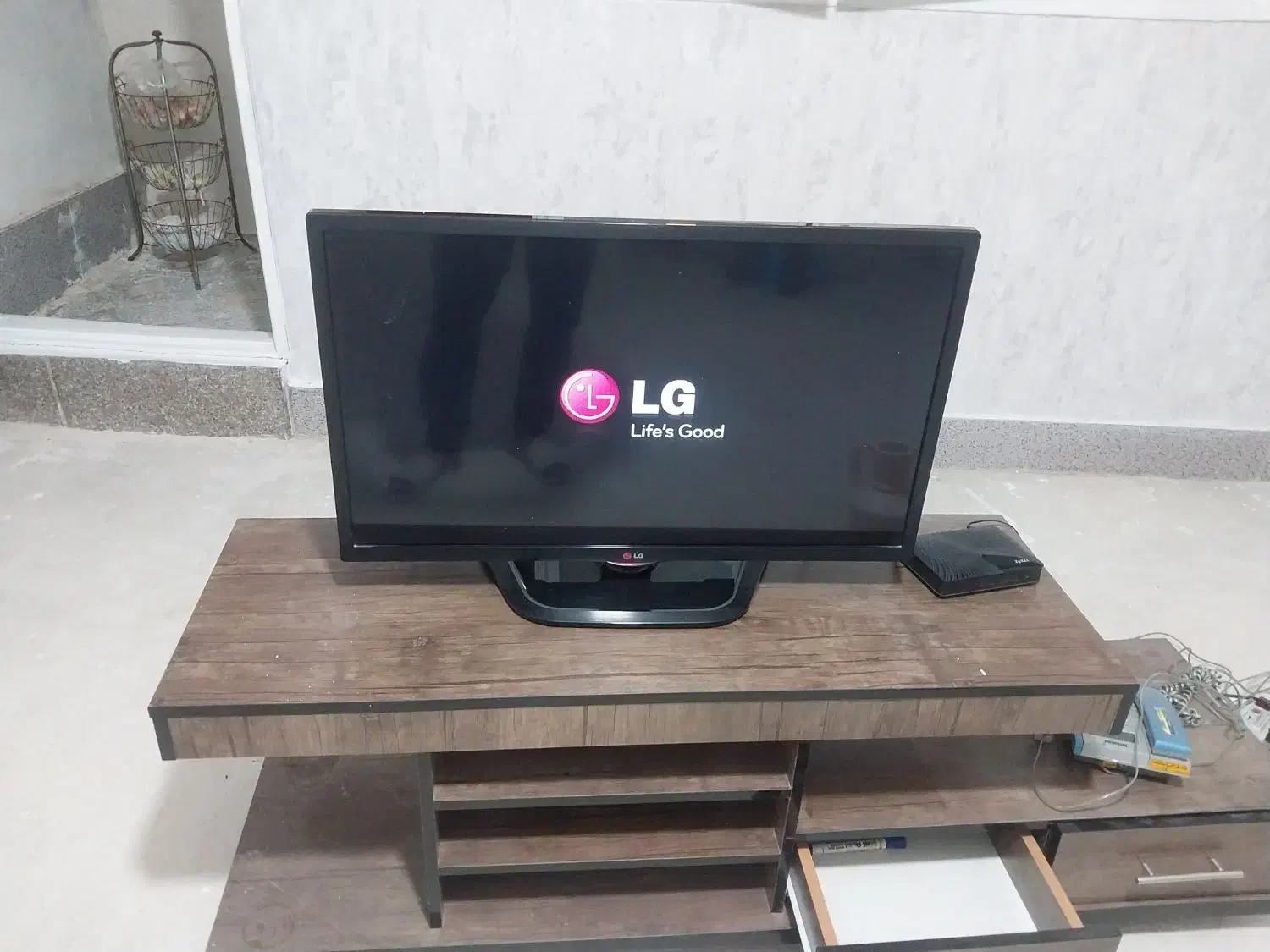 تلویزیون ال جی ۳۲|تلویزیون و پروژکتور|نسیمشهر, |دیوار