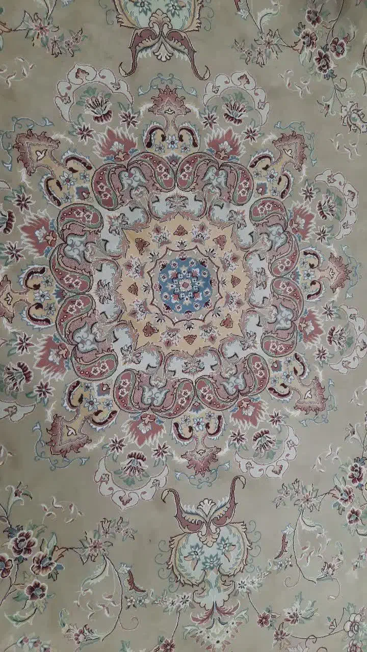 قالی ۱۲ متری|فرش|مشهد, حضرت حجت|دیوار