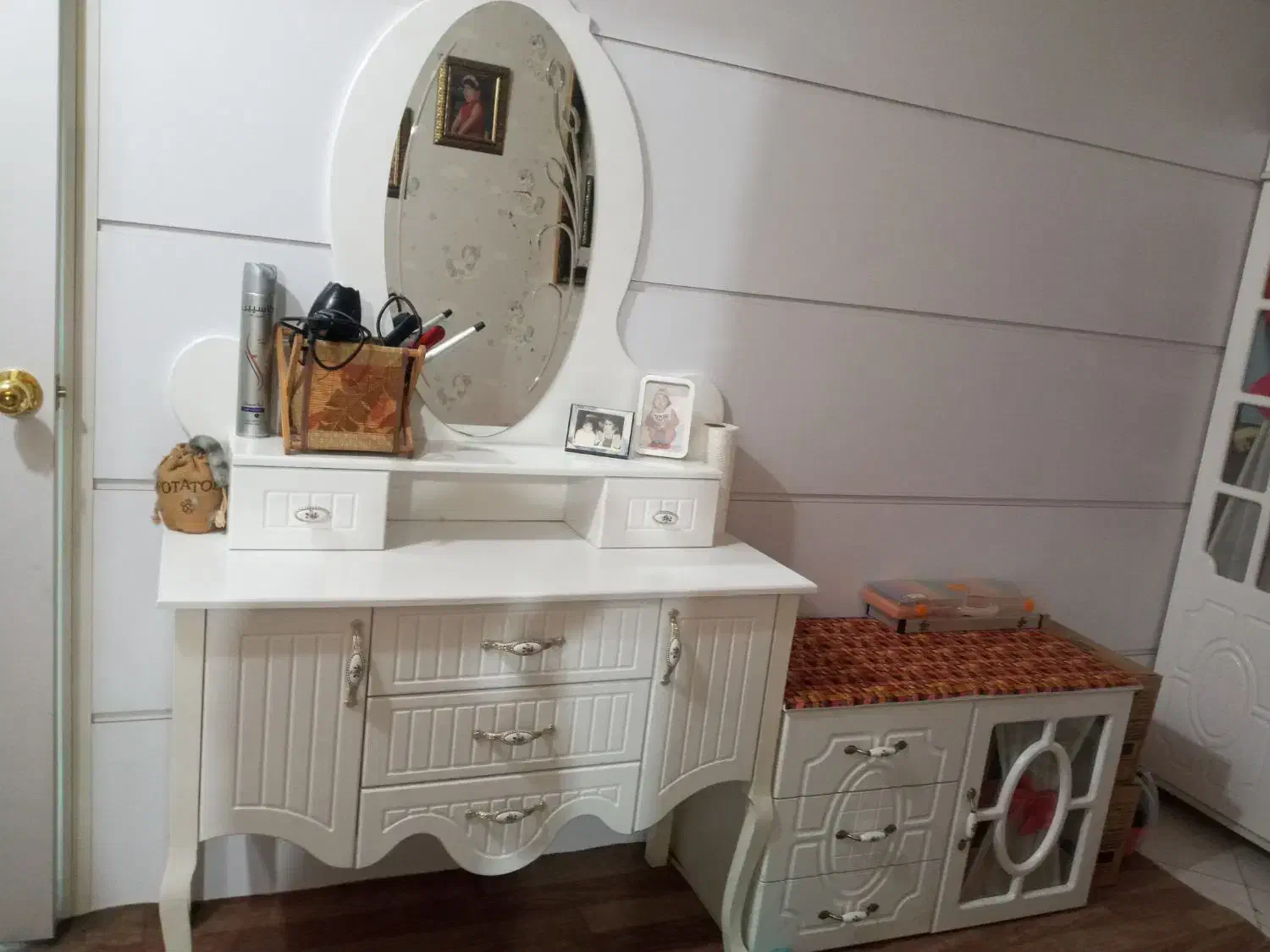 سرویس دخترانه|تخت و سرویس خواب|گلستان (تهران), |دیوار