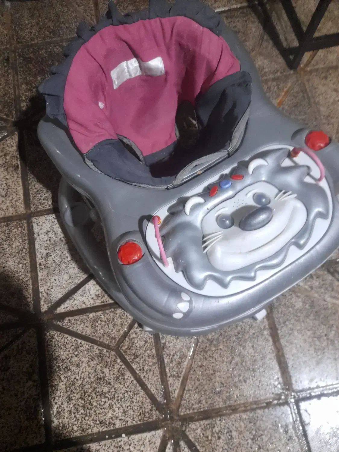 روروعک|کالسکه و لوازم جانبی|مشهد, کارگران|دیوار