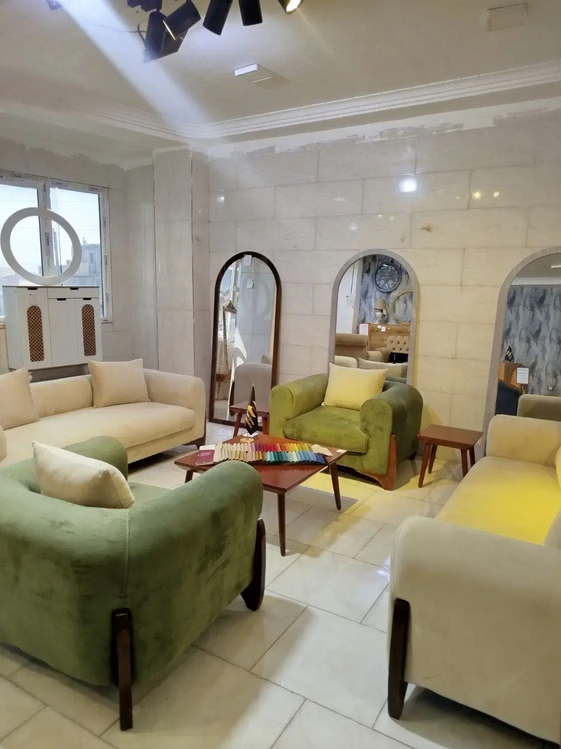 فروشگاه بزرگ مبلمان زرکالا|مبلمان خانگی و میز عسلی|یاسوج, |دیوار