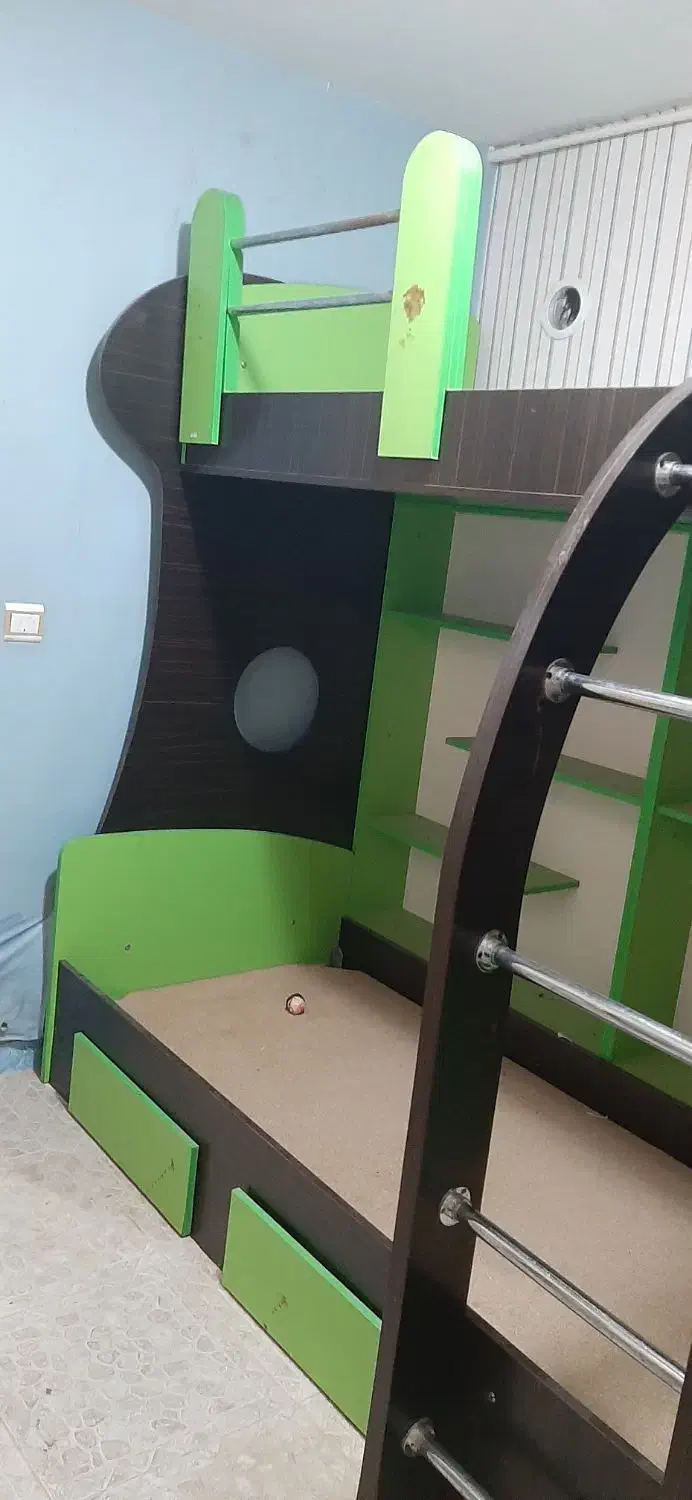 تخت دو طبقه نوجوان با تشک|تخت و سرویس خواب|قم, صفائیه|دیوار