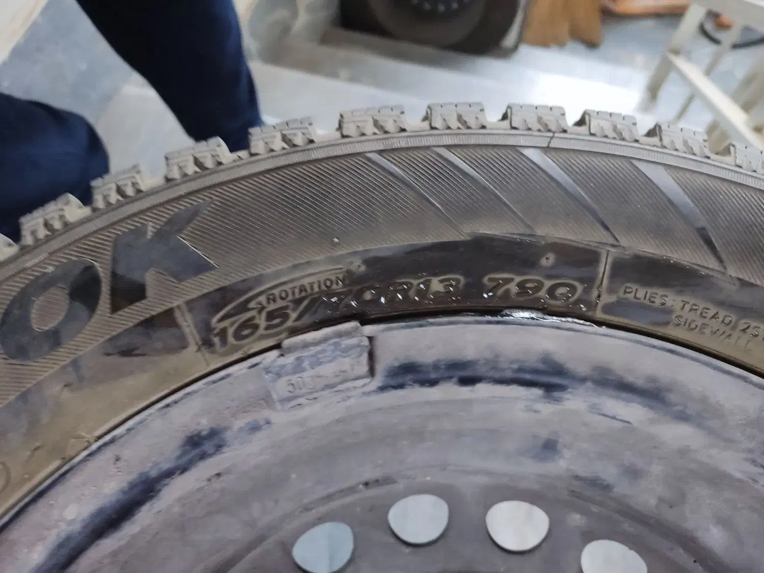 لاستیک یخ شکن سایز 13 مناسب پراید و وانت|قطعات یدکی و لوازم جانبی|تهران, اوقاف|دیوار