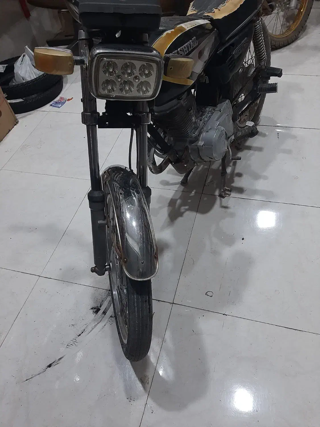 پیشتاز مدل ۸۳|موتورسیکلت|قائن, |دیوار