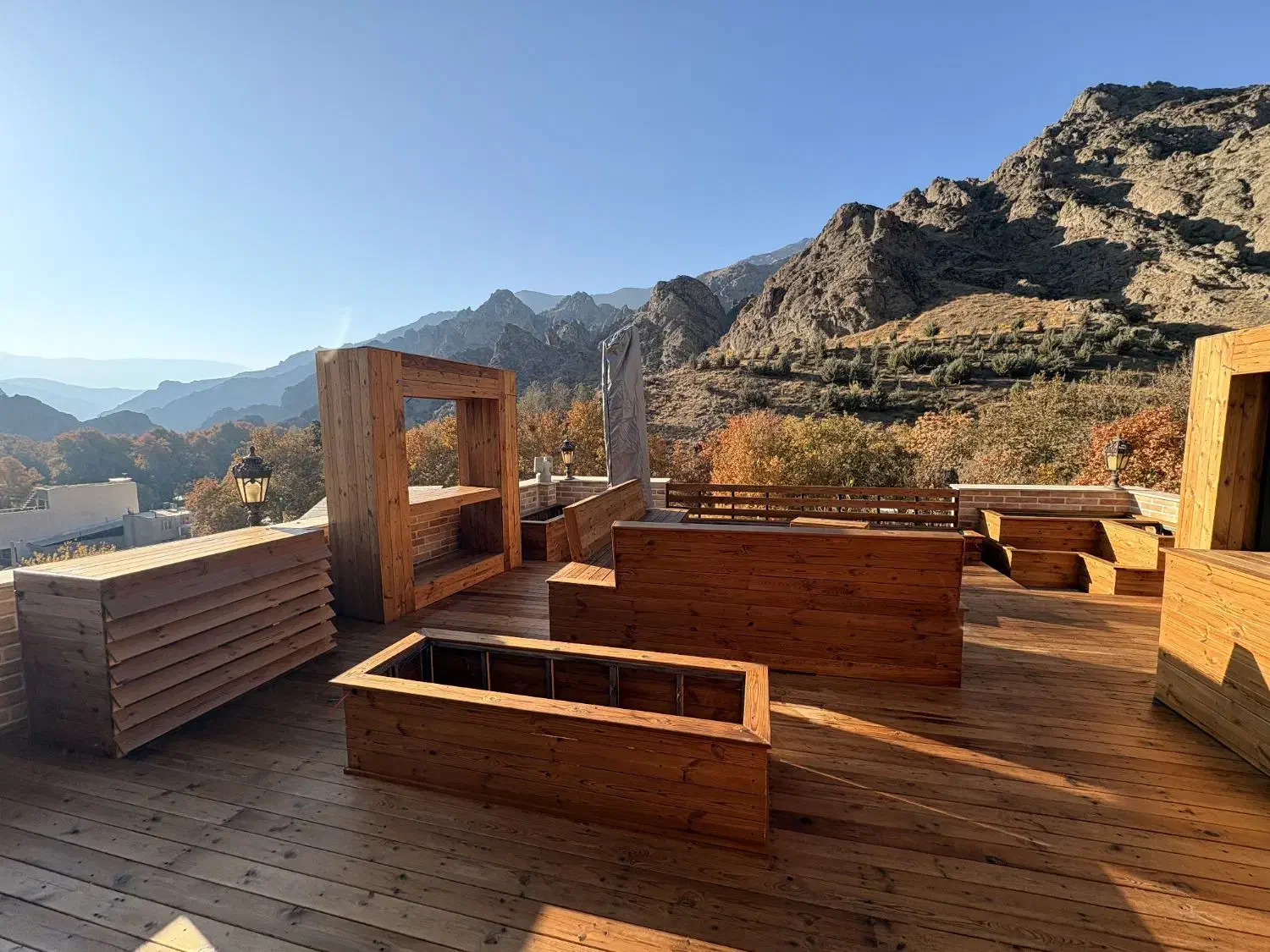 طراحی و اجرای ویلا،روف گاردن،محوطه،نصب ترموود|خدمات پیشه و مهارت|کرج, اصفهانیها|دیوار