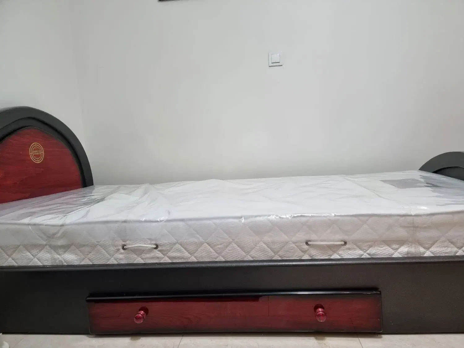 تختخواب یک نفره نگین همراه با تشک طبی درسا|تشک تختخواب|کرج, عظیمیه|دیوار