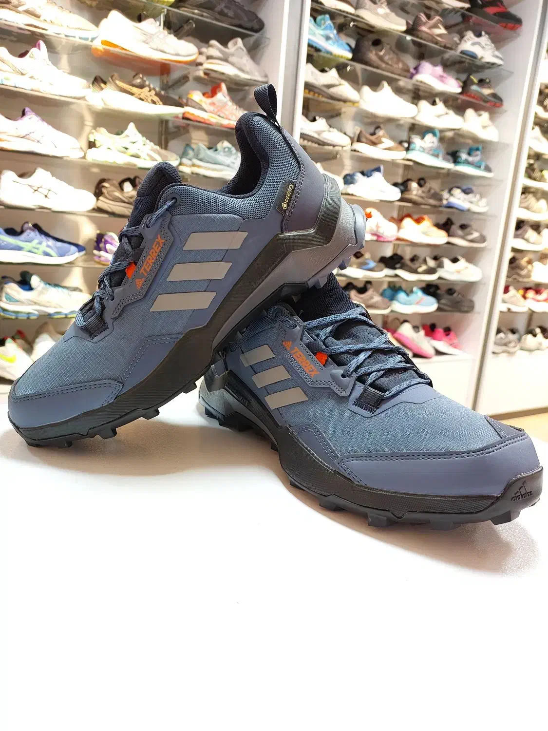 کتونی آدیداس terrex اورجینال آکبند سایز ۴۱|کیف، کفش، کمربند|کرج, مهرویلا شمالی|دیوار