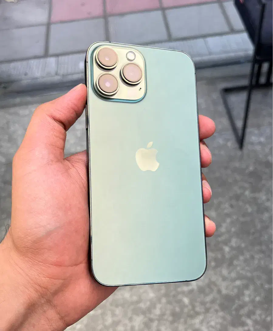 iPhone 13 Pro Max|موبایل|قم, جهان بینی|دیوار