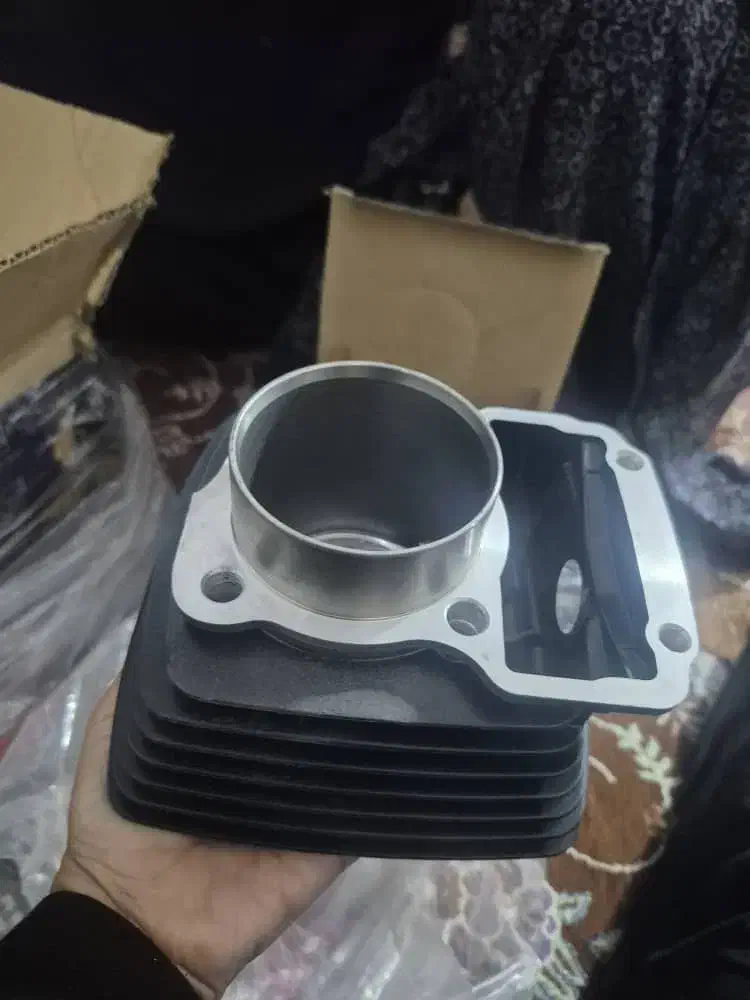 ته سیلندر وپیستون موتور200|قطعات یدکی و لوازم جانبی|سندرک, |دیوار