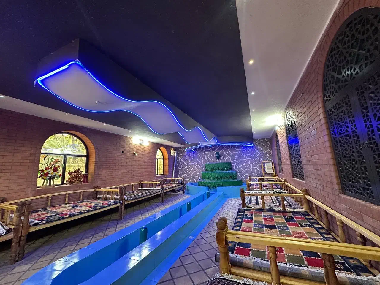 ویلا باغ سنتی برای مسافران و مهمونی وتولد|اجارهٔ کوتاهمدت ویلا و باغ|کاشان, امیرکبیر|دیوار