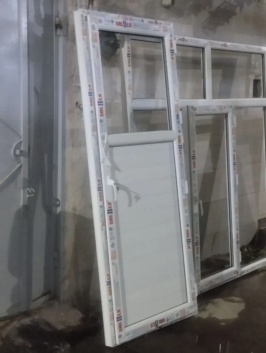 پنجره دوجداره یوپی وی سی+درب سرویس.پول لازمم|مصالح و تجهیزات ساختمان|مشهد, توس (بلوار توس)|دیوار