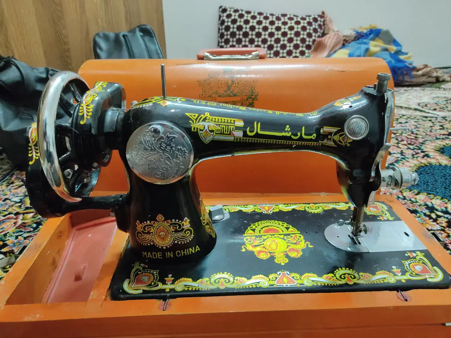 چرخ خیاطی مارشال عطیقه اصل صفر صفر|چرخ خیاطی و ریسندگی|بروجرد, |دیوار