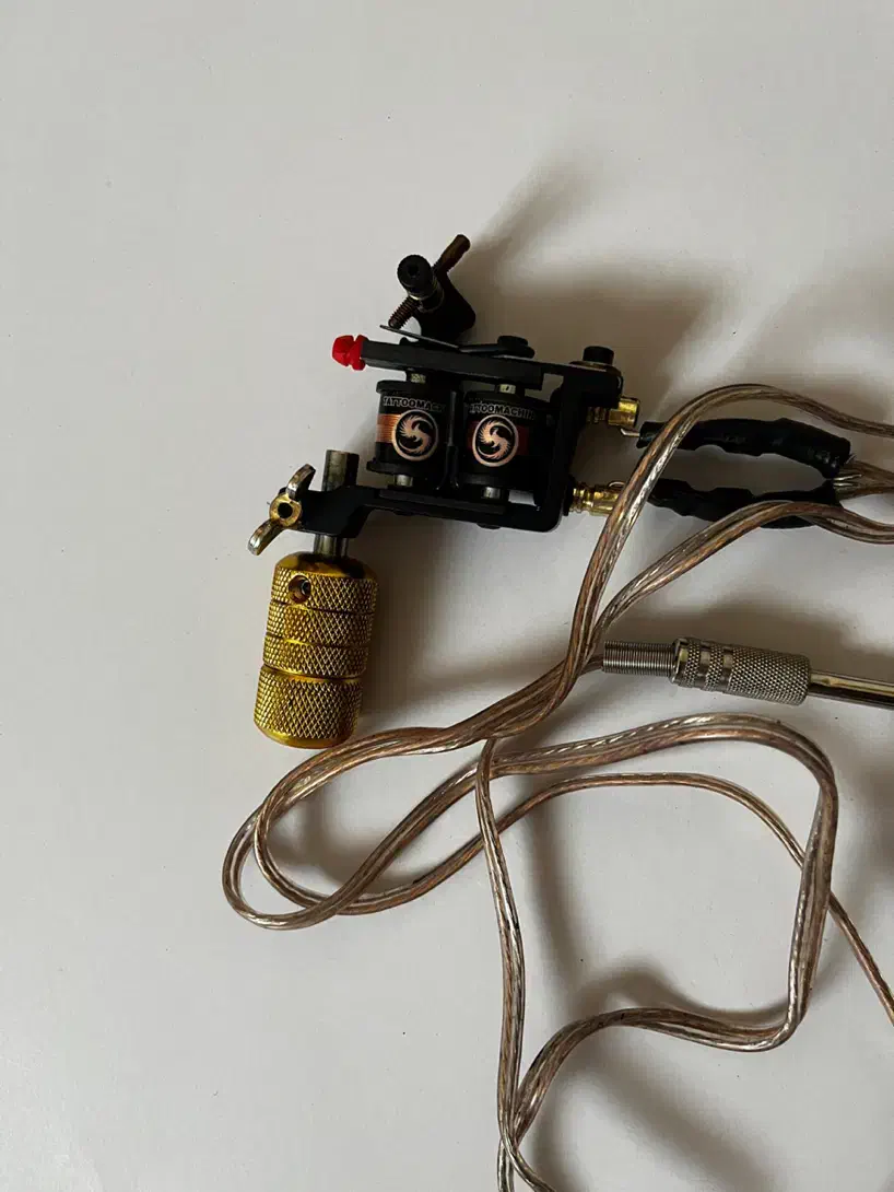 دستگاه تتو گان|آرایشگاه و سالن‌های زیبایی|بجنورد, |دیوار