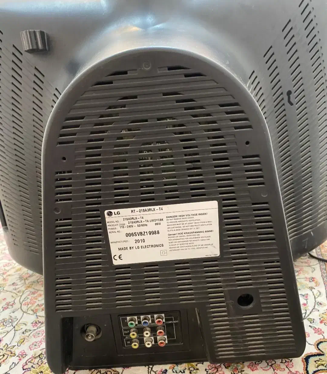 تلویزیون الجی۲۱ اینچ ومانیتورکامپیومتر سالم|تلویزیون و پروژکتور|شهرکرد, |دیوار