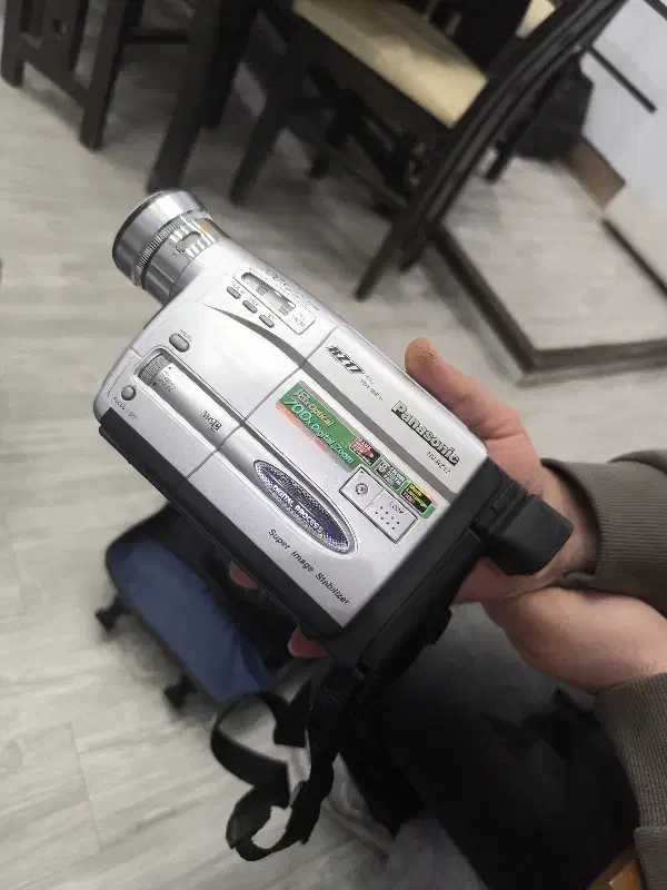 تعدادی وسلیه ی صوتی|سیستم صوتی خانگی|شیراز, کوشک میدان|دیوار