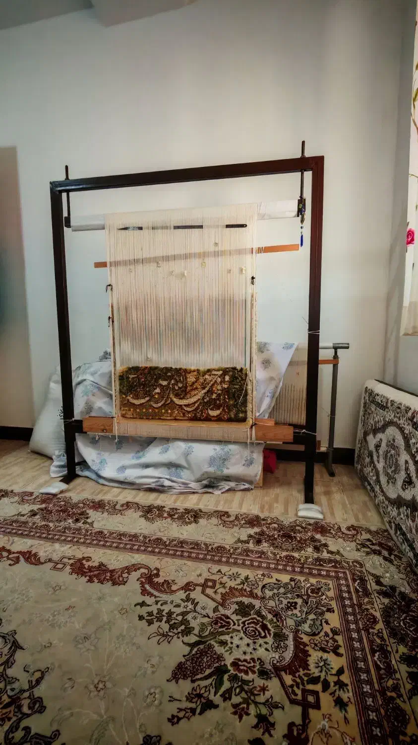 فروش دار قالی با نقشه|ابزارآلات|رشت, چمارسرا|دیوار